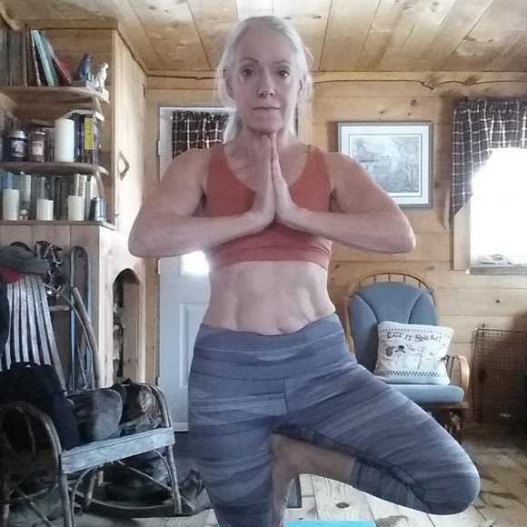 Meet your Posher, Lori - Picture 2 of 2